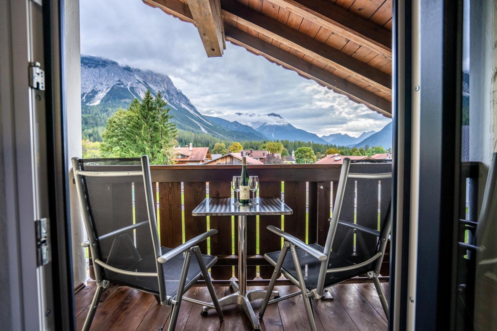 Tiroler Alpblick Appartements Ehrwald Exteriör bild